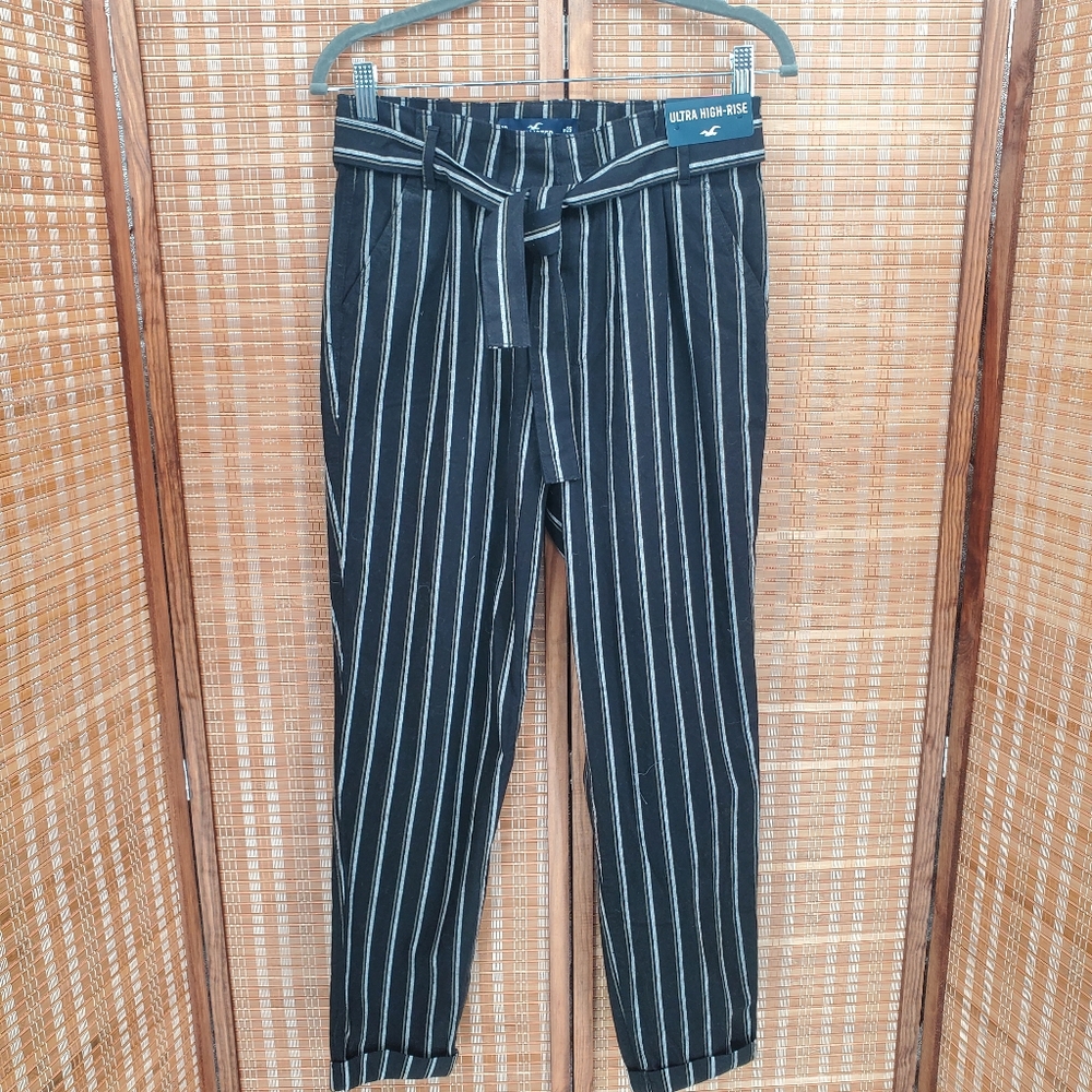 ♡ Hollister Ultra High Rise Striped Pants Black and Cream NWT Size 26/3R